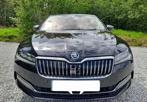 Skoda Superb cena 127900 przebieg: 85000, rok produkcji 2022 z Sobótka małe 631
